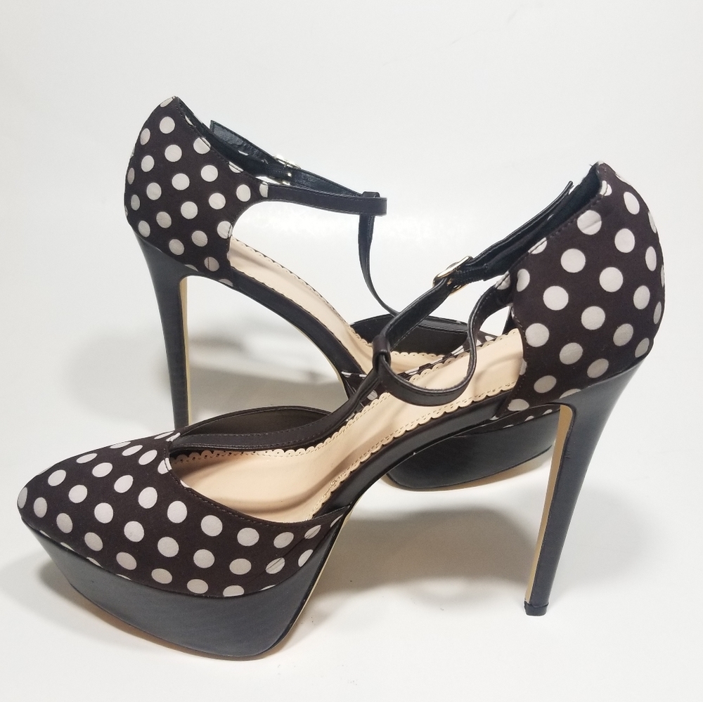 Shoedazzle brown polka dot heels
